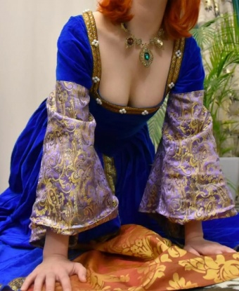 У меня есть все для создания незабываемых моментов страсти и наслаждения. Мои услуги бесконечны икрыты для экспериментов – как и я сама!🔥Я с легкостью подстроюсь под твои фантазии и сделаю все, чтобы наши встречи были насыщенными, яркими и оставили отпечаток на долгое время. Фото со мной - подтверждение моей красоты и сексуальности. Мои клиенты всегда возвращаются за новыми эмоциями. Забудь обо всем и окунись в мир удовольствия со мной. С нетерпением жду наших встреч в Москве! 💋 367, 19 лет