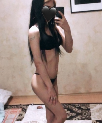 Позволь мне позаботиться о твоих вечерних развлечениях и перенести тебя в мир удовольствия. Я опытная индивидуалка, и мои услуги приносят незабываемое наслаждение. Фото в профиле подтверждают это. Я наслаждаюсь каждой встречей и горжусь отзывами моих довольных клиентов 🌟 Живу в Москве и могу побаловать тебя своими способностями в любое время. Укрепи свои нервы и отправляйся ко мне в Москву, чтобы испытать весь спектр моих умений. Всегда готова встретиться с тобой 😉 3703, 20 лет